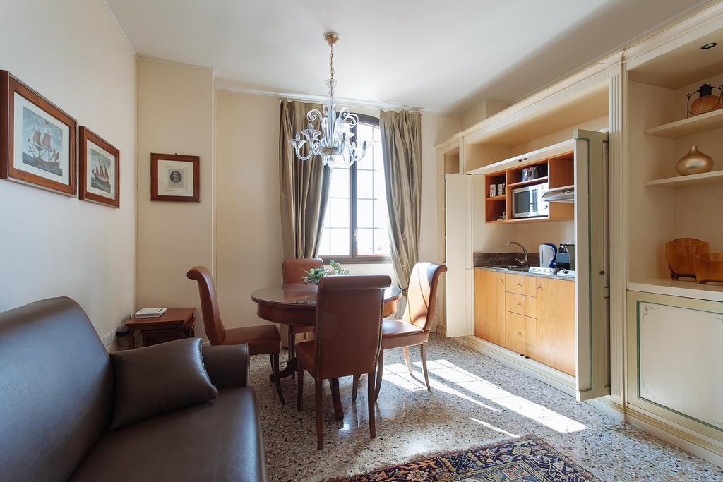 Deluxe Apartments Lagoon View Velence Kültér fotó